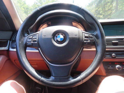2015 BMW 5 Series 528i