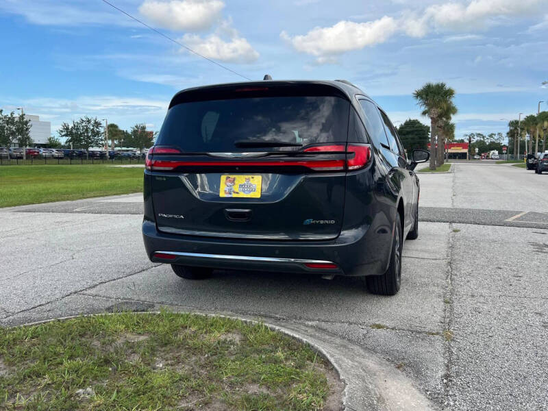 2021 Chrysler Pacifica Hybrid Touring