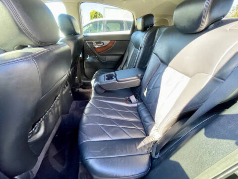 2011 Infiniti FX35