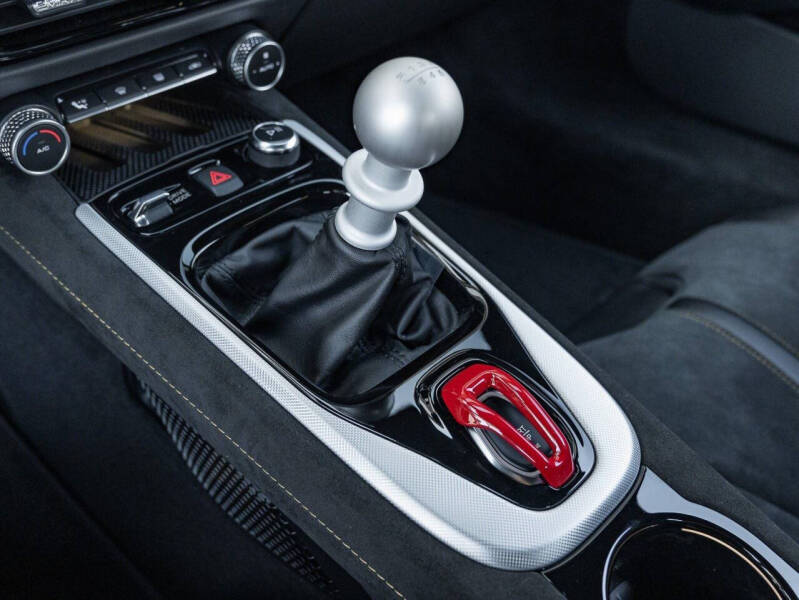 2026 Lotus Emira V6 SE