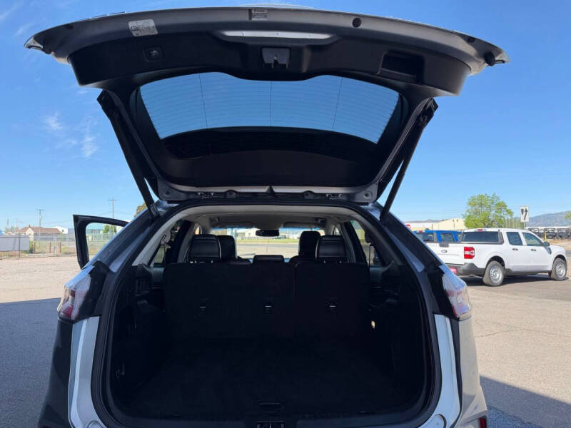 2020 Ford Edge Titanium