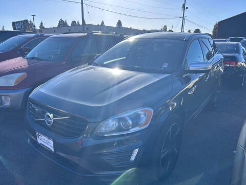 2016 Volvo XC60 T6 Drive-E R-Design Platinum