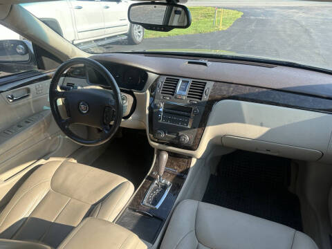 2011 Cadillac DTS Luxury Collection