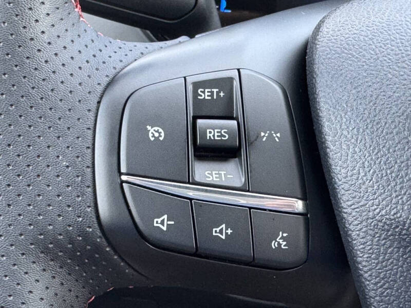 2025 Ford Escape ST-Line Select