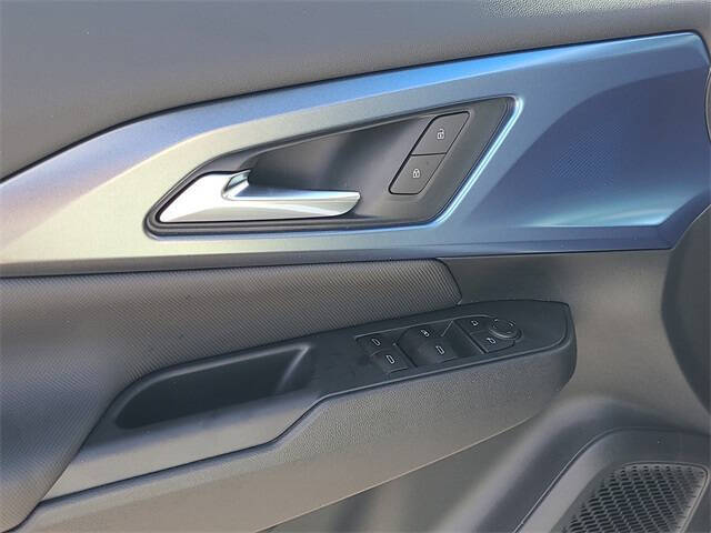 2026 Chevrolet Equinox EV LT 2