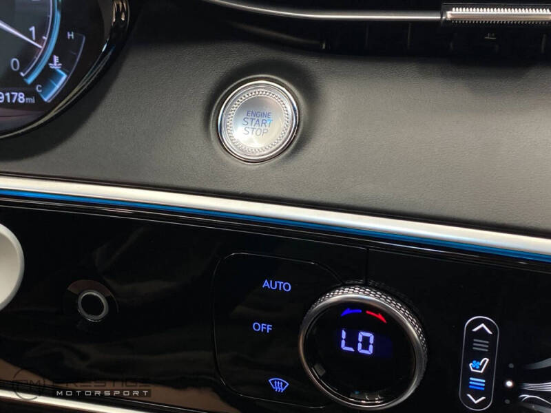 2023 Genesis GV70 2.5T Standard