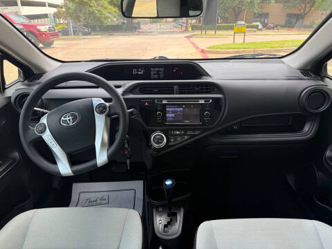 2015 Toyota Prius c One