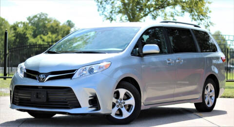 2019 Toyota Sienna for sale at Texas Auto Corporation in Houston TX