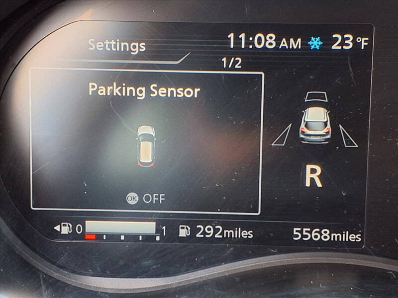 2023 Nissan Kicks SR