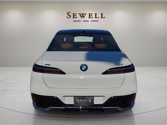 2026 BMW 7 Series 750e xDrive