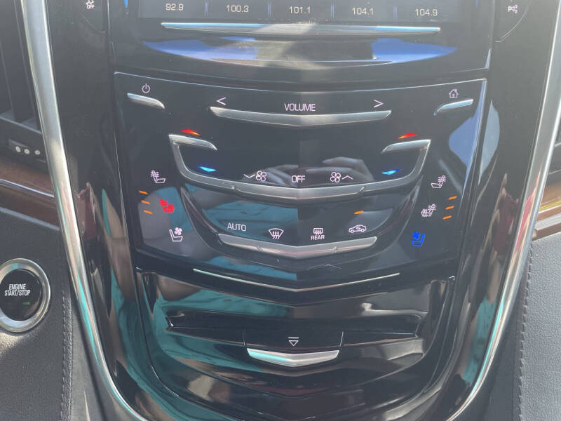 2017 Cadillac Escalade Luxury