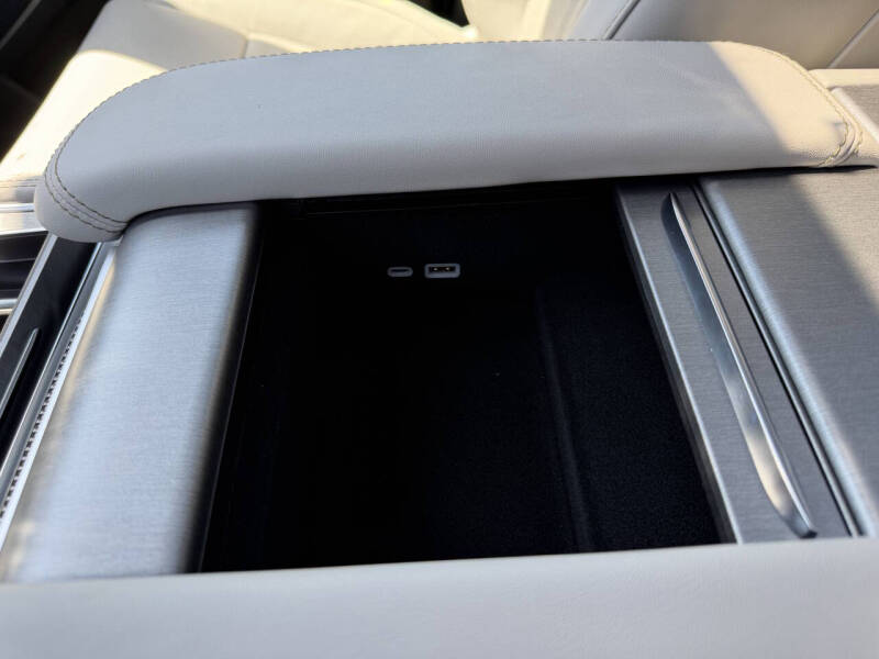 2026 Jeep Grand Wagoneer L