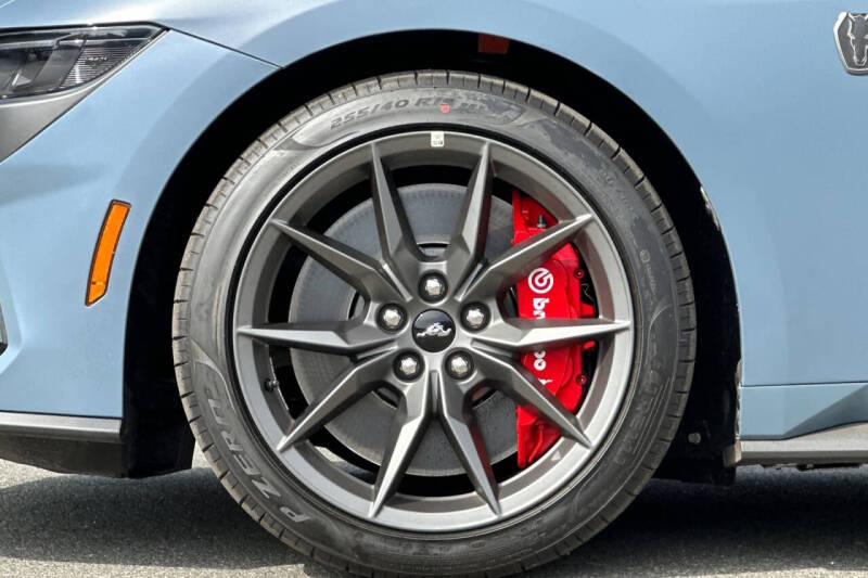 2025 Ford Mustang Dark Horse