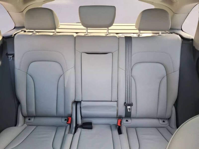 2015 Audi Q5 2.0T quattro Premium Plus