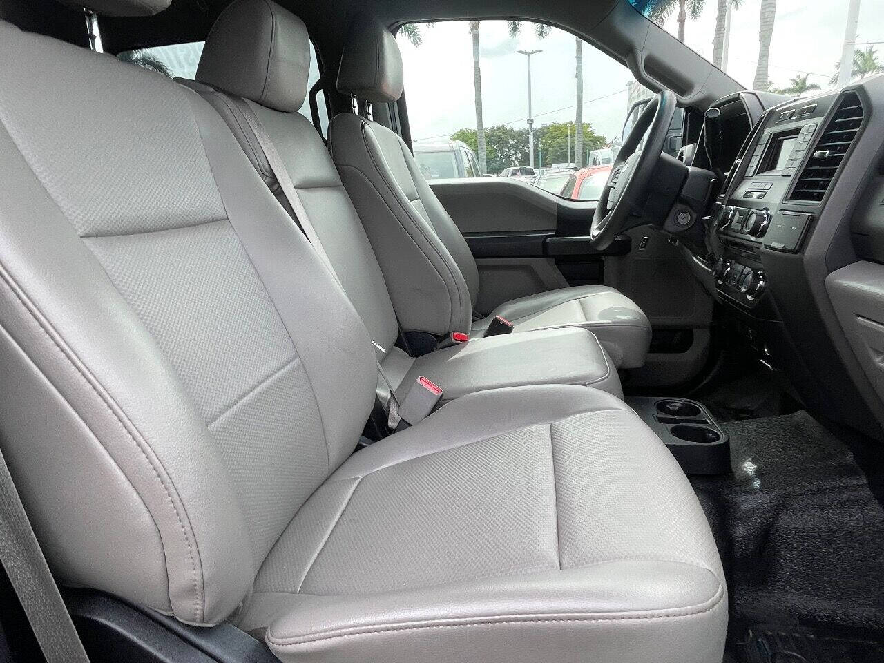 2017 FORD F-350 Pickup - $31,900