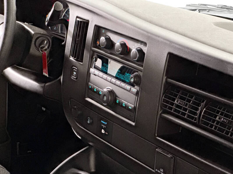 2024 GMC Savana 2500