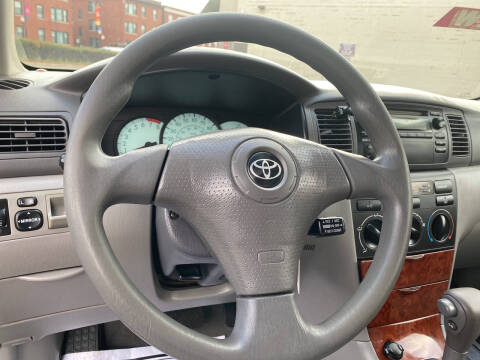 2003 Toyota Corolla LE