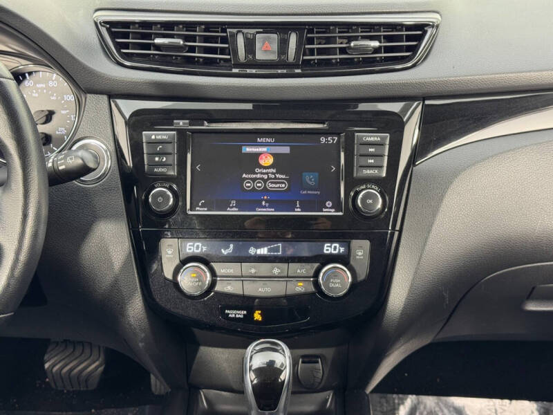 2022 Nissan Rogue Sport SV