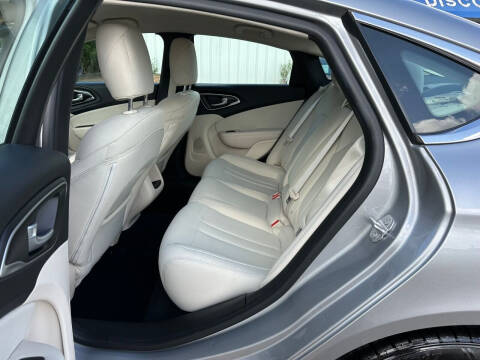 2016 Chrysler 200 Limited