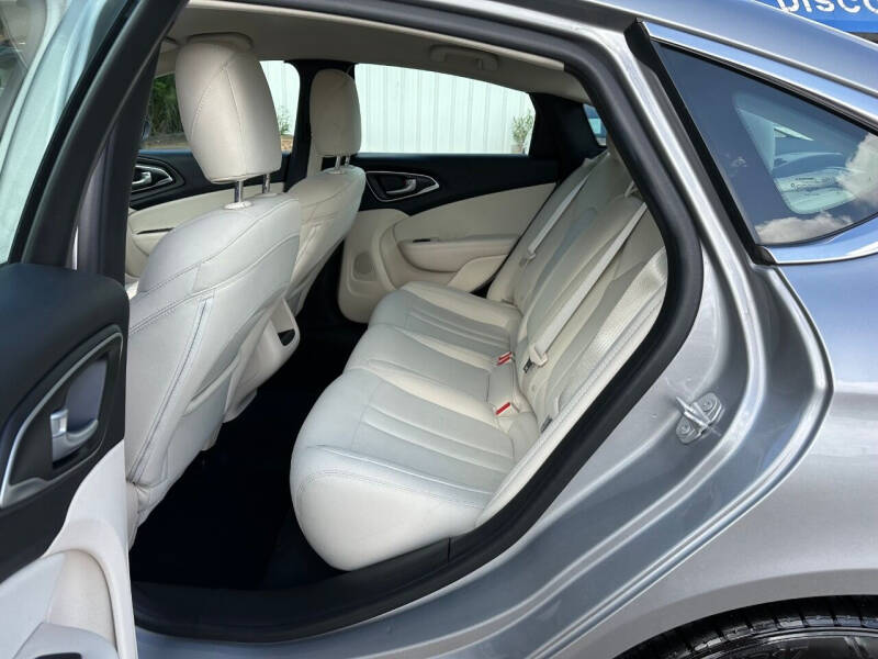 2016 Chrysler 200 Limited