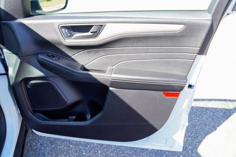 2022 Ford Escape SE