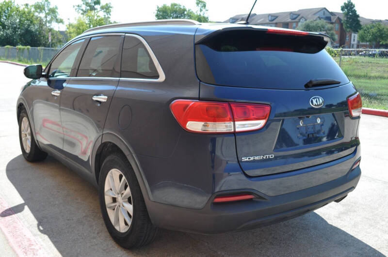 2018 Kia Sorento LX V6