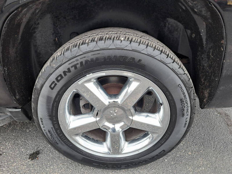 2011 Chevrolet Avalanche LTZ