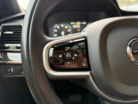 2018 Volvo XC90 T6 Momentum