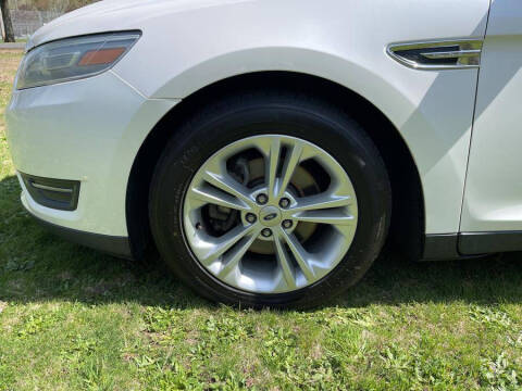 2014 Ford Taurus SEL
