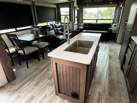 2019 Forest River Heritage Glen