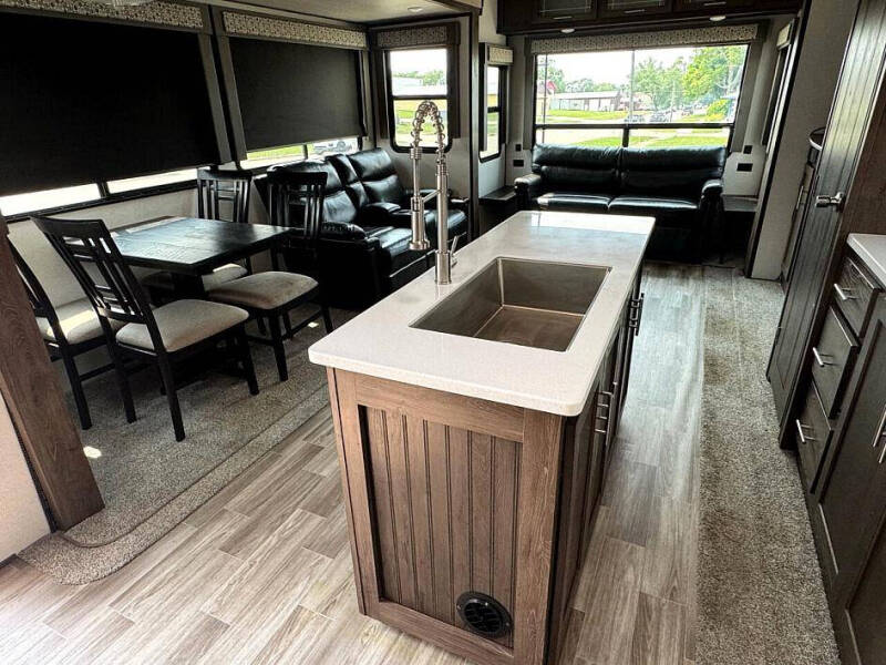 2019 Forest River Heritage Glen