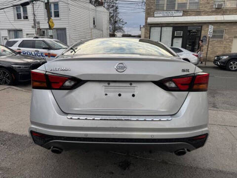 2021 Nissan Altima 2.5 SR