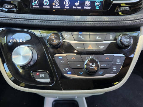 2018 Chrysler Pacifica Hybrid Limited