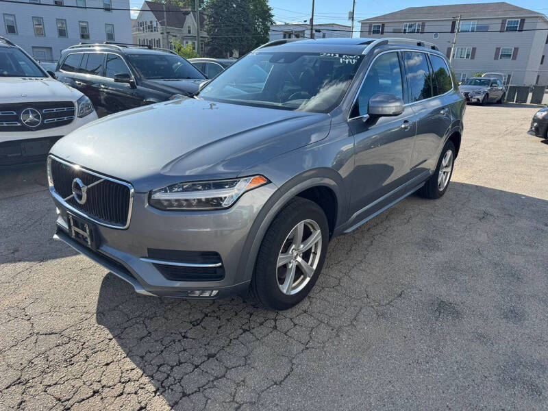2017 Volvo XC90 T5 Momentum