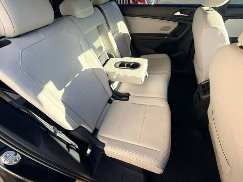 2020 Volkswagen Tiguan SE R-Line Black