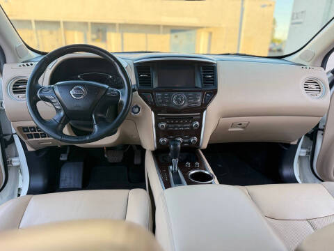 2016 Nissan Pathfinder Platinum