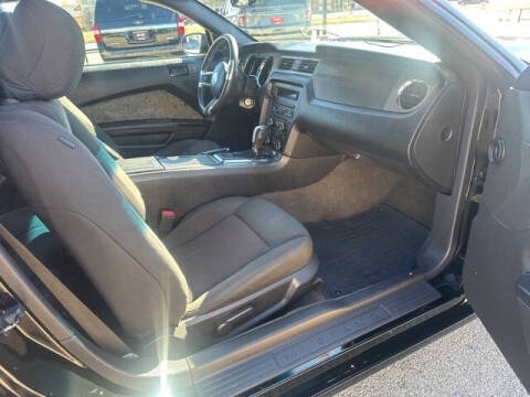 2014 Ford Mustang V6