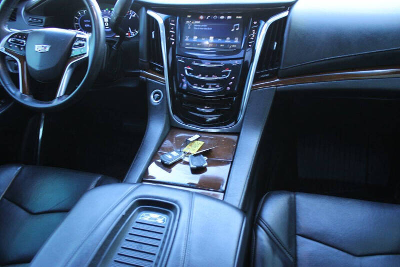 2018 Cadillac Escalade ESV Premium Luxury