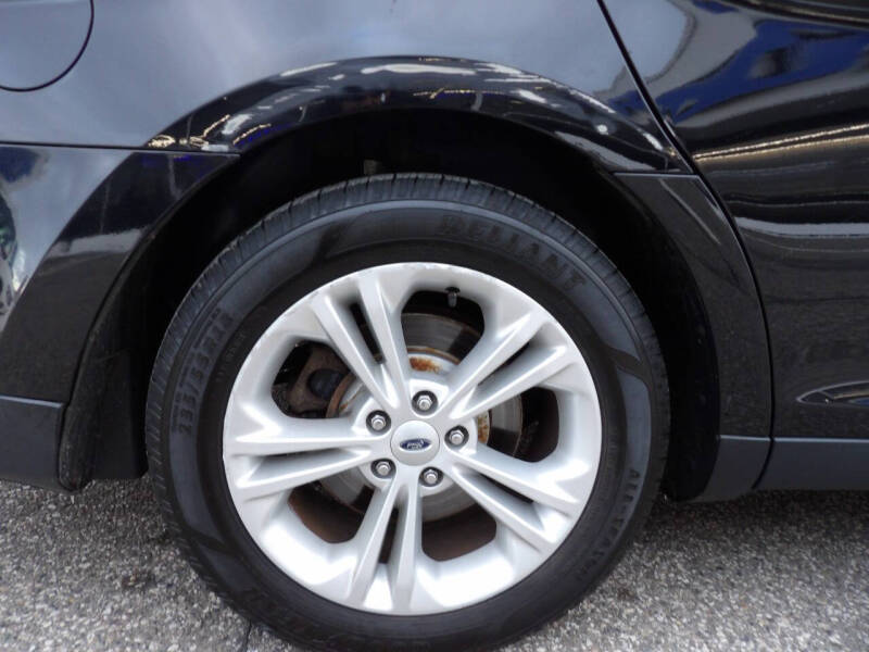 2016 Ford Taurus SEL