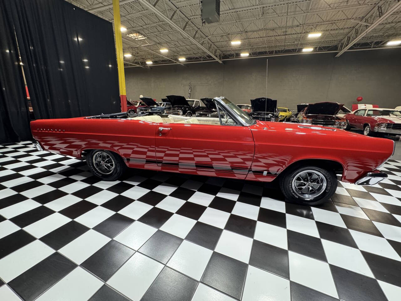 1966 Ford Fairlane 18