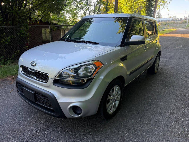 2013 Kia Soul +
