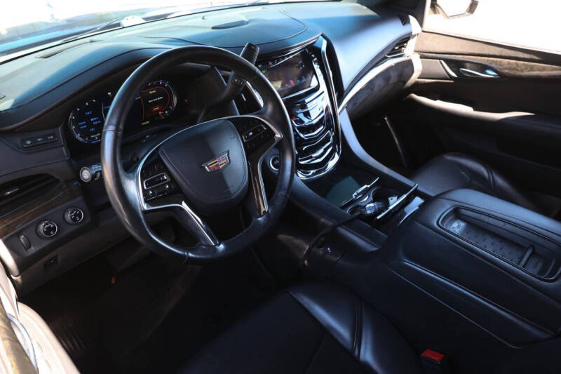 2016 Cadillac Escalade Platinum