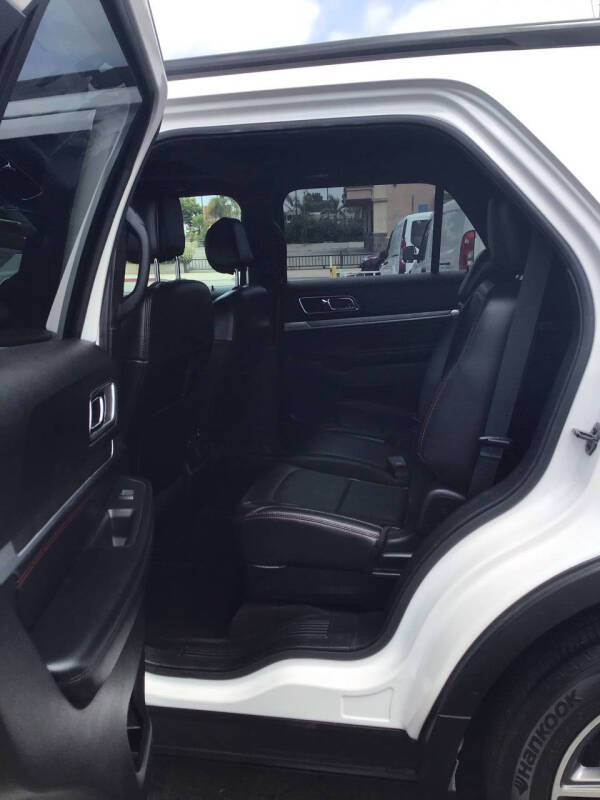 2017 Ford Explorer Sport