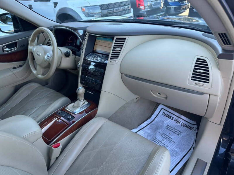 2011 Infiniti FX35
