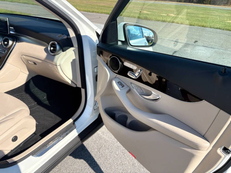 2017 Mercedes-Benz GLC GLC 300 4MATIC