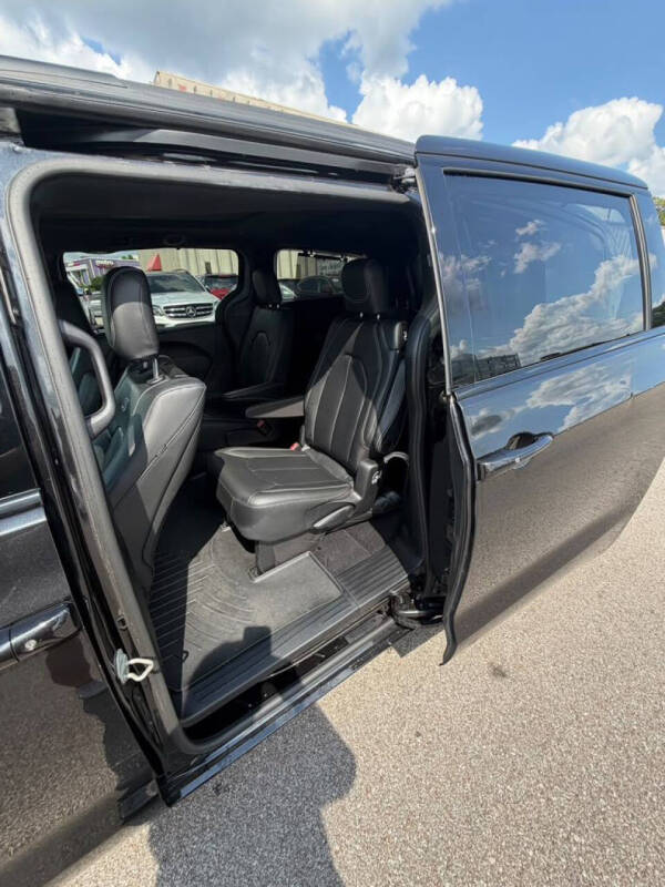 2020 Chrysler Pacifica Touring L Plus