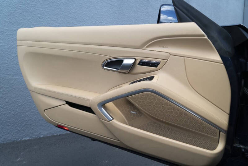 2015 Porsche 911 Carrera S