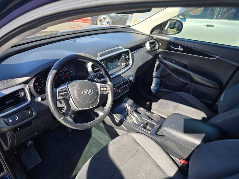 2020 Kia Sorento LX V6