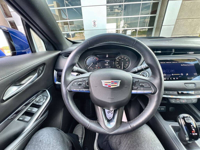 2023 Cadillac XT4 Luxury