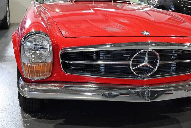 1967 Mercedes-Benz 230SL 8